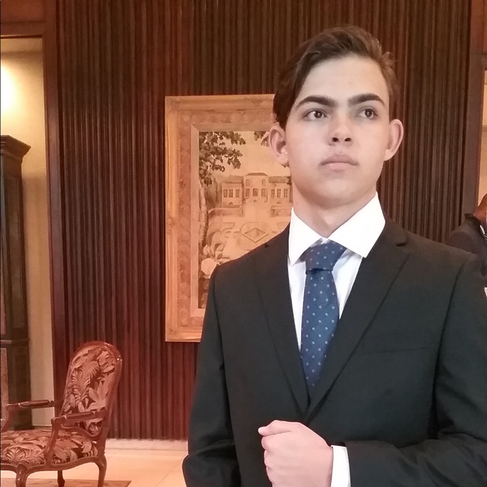 Meet your Posher, Eric